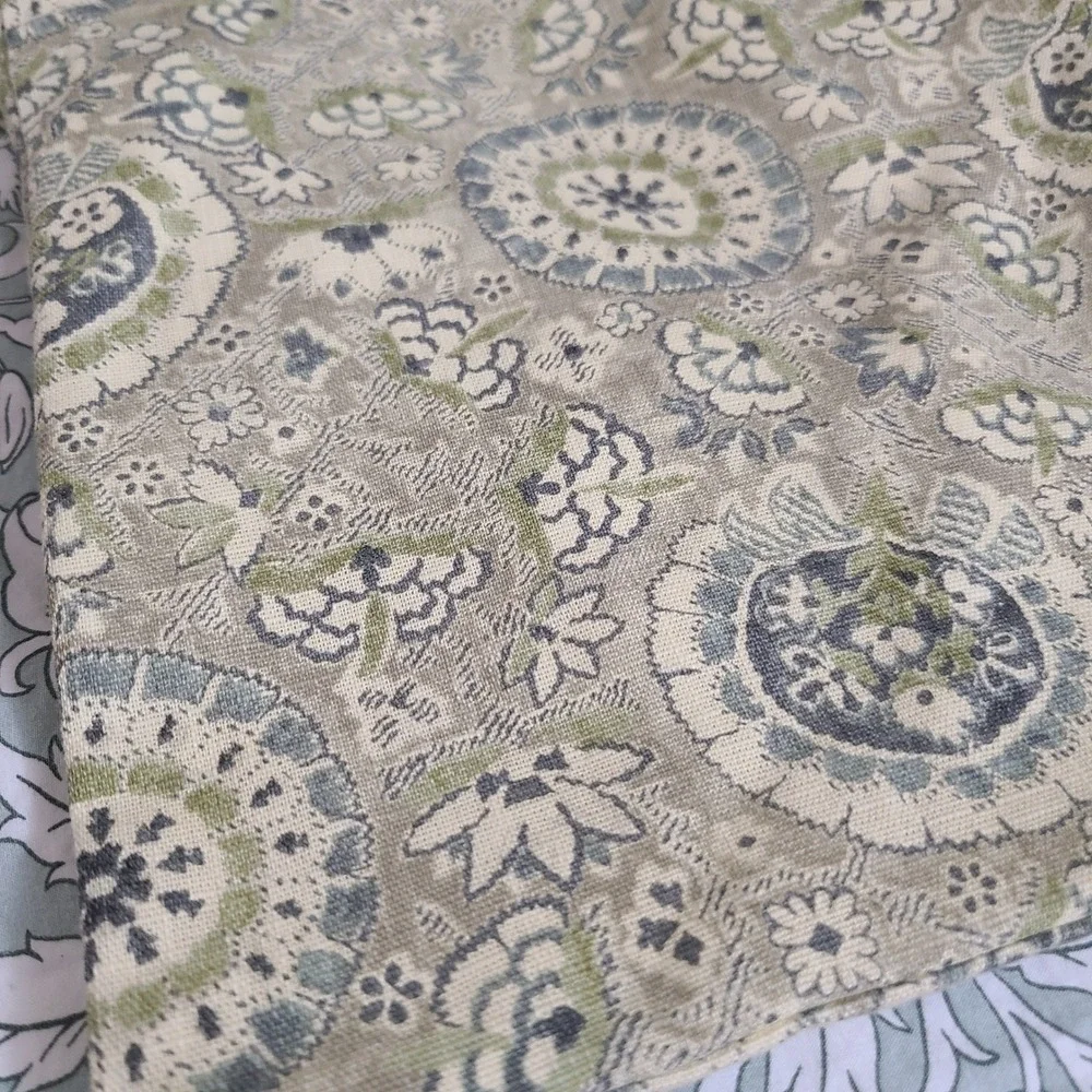 POTTERY BARN Green Ivory Floral Medallion‎ Pillow Sham 17